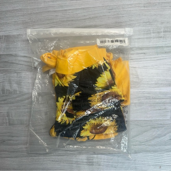 Baby Girl “Little Miss Sassy” Yellow Sunflower Outfit Set size 6-12 Months - Picture 9 of 11